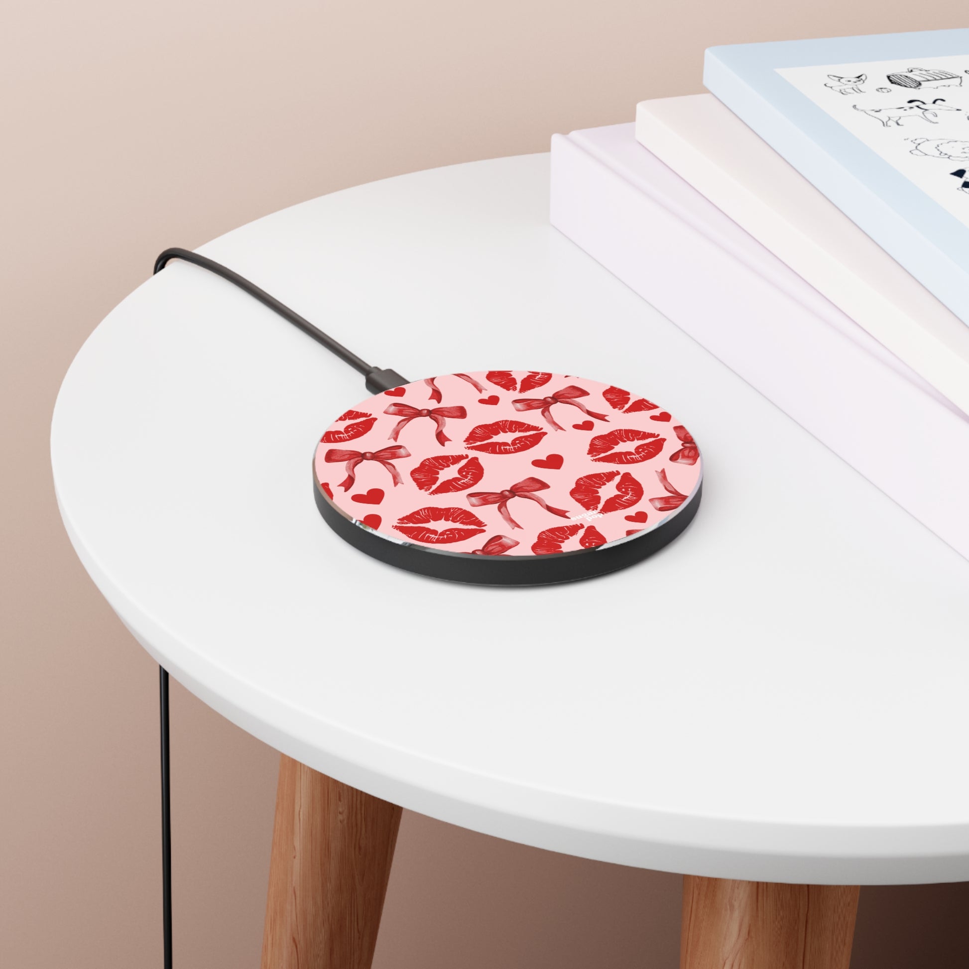 Bows & Kisses Wireless Charger - Kiss & Bow Design for Sweethearts