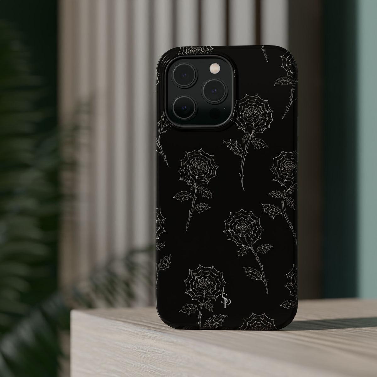 Web of Roses Magnetic Case